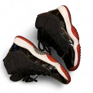 Air Jordan 11 Retro “Bred / Playoffs” (2019)
GS 6Y/ W 7.5